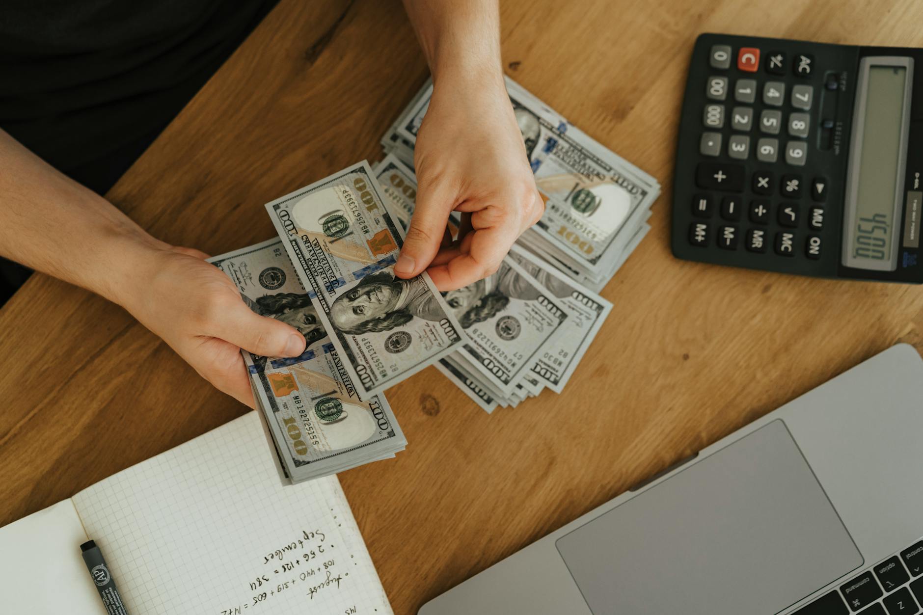 Hình ảnh phù hợp để minh họa phần quản lý vốn và chọn mức đạn.
